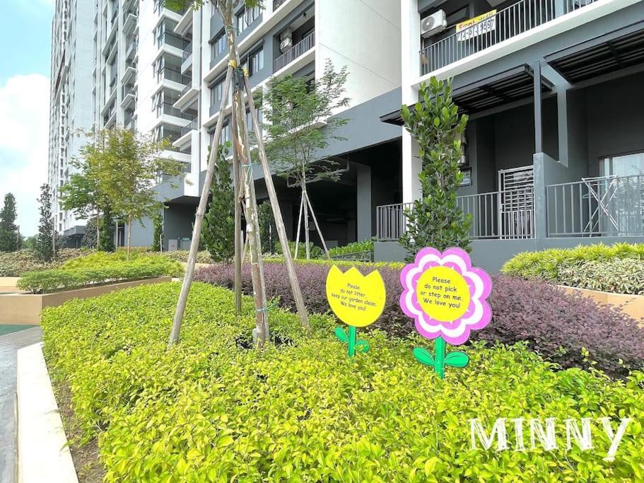 Netizen Walk To Mrt 4-5pax Apartment *